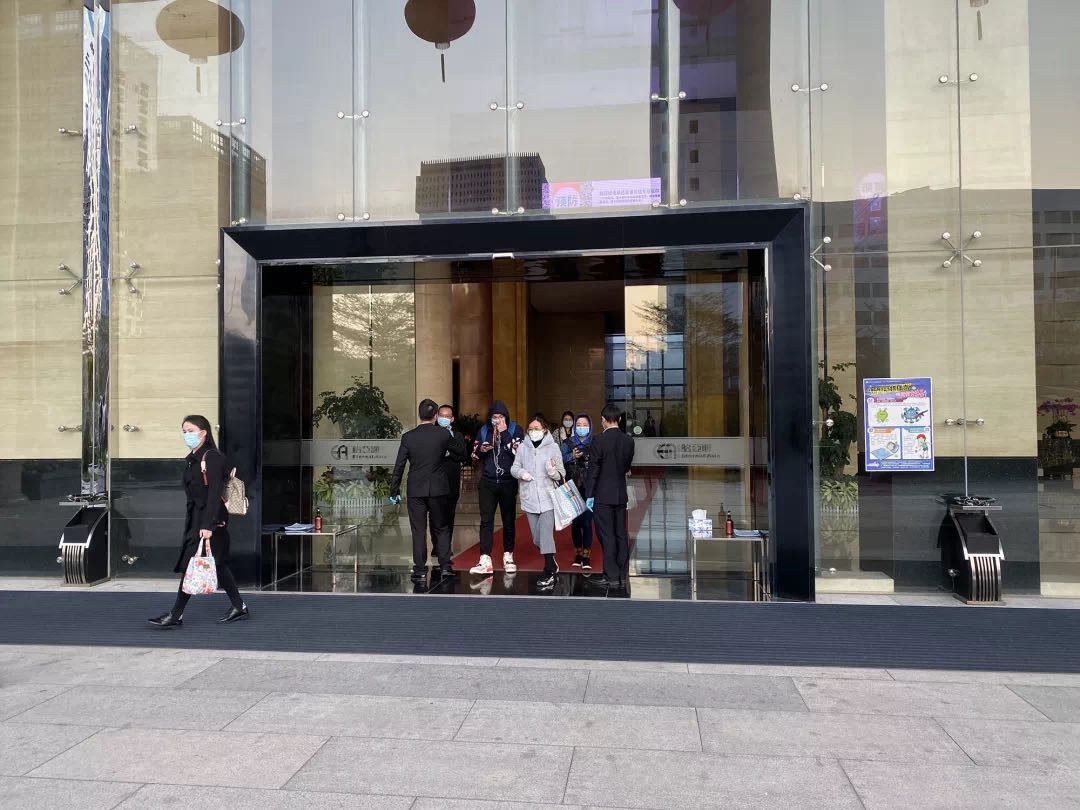 jinnianhui今年会上下齐心战“疫”情，党旗飘扬在一线